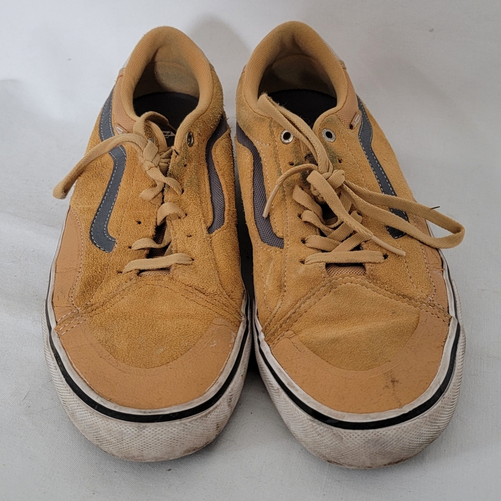 Converse Men's Gold Sneakers Size 7